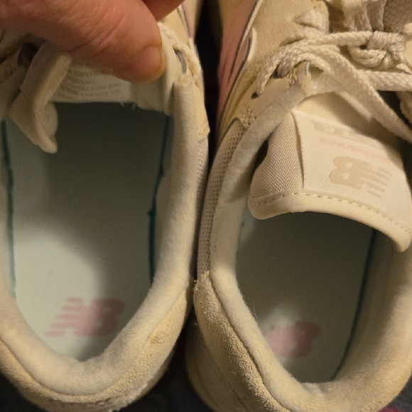 New Balance Cream and Pink Sneakers - Picture 9 of 10